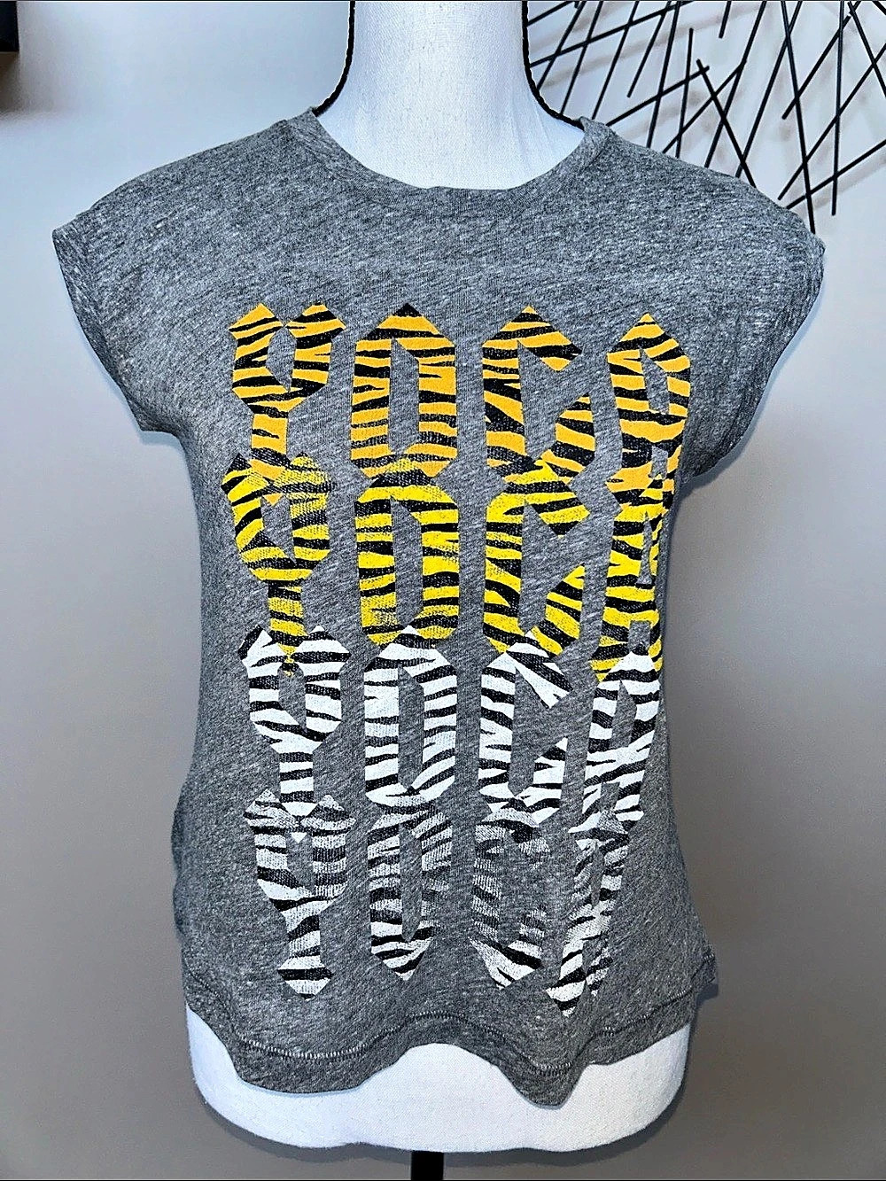 NWOT Daydreamer × CorePower Yoga graphic muscle tee Sz S